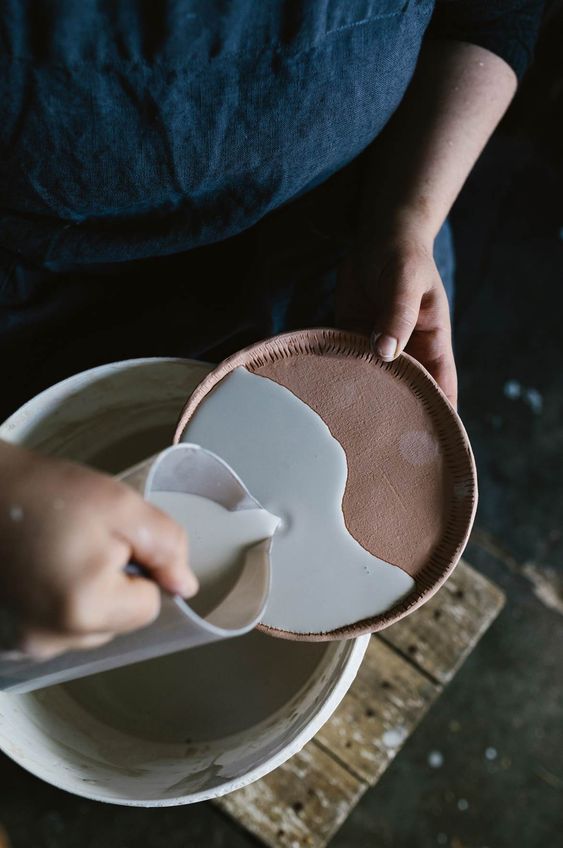 The Clay — Glaze poured over a terracotta plate